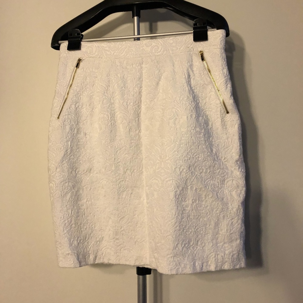 FOREVER21 White Pencil Skirt GORGEOUS 😍